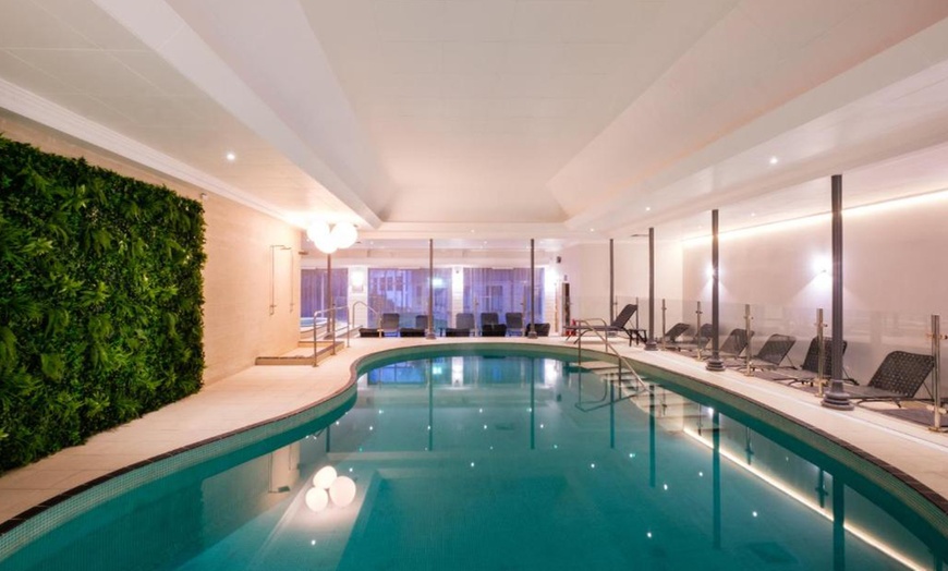 Image 20: Felbridge: Double Standard with Breakfast