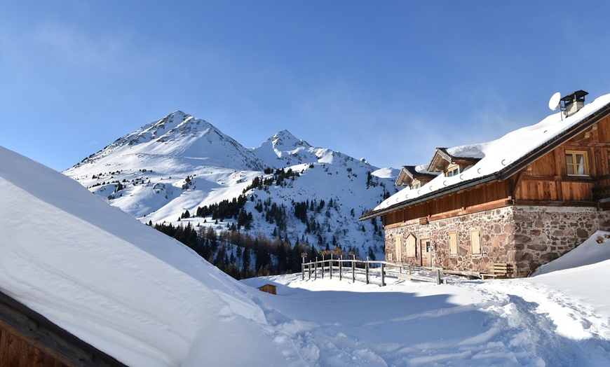 Image 1: Trento: camera matrimoniale con colazione o mezza pensione per 2