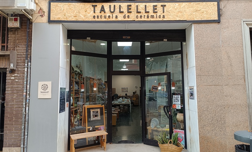 Image 3: Taller creativo "Pinta un socarrat", de 2 horas, para hasta 6 personas