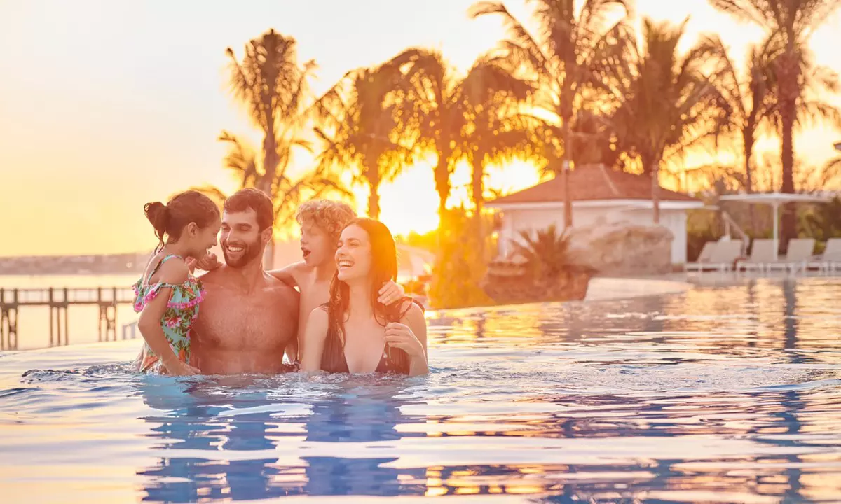 ✈ 4-Night Luxury Bahamas Escape with Airfare & Waterpark Access