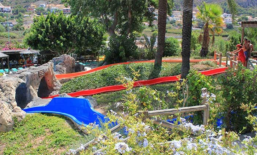 Image 9: ¡Atracciones y diversión! Entrada de 1 día a Aquópolis Cullera