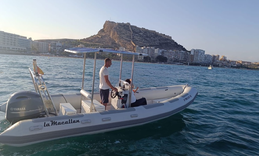 Image 12: Alquiler de embarcación para hasta 10 personas durante 4 u 8 horas