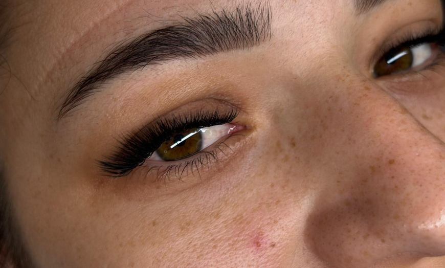 Image 13: Extensión de pestañas pelo a pelo o efecto 3D/4D/5D