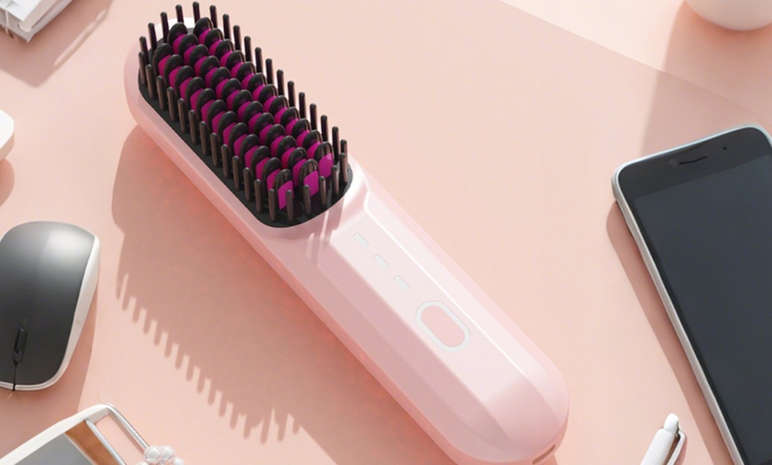 Image 12: Cordless Hair Straightener Brush