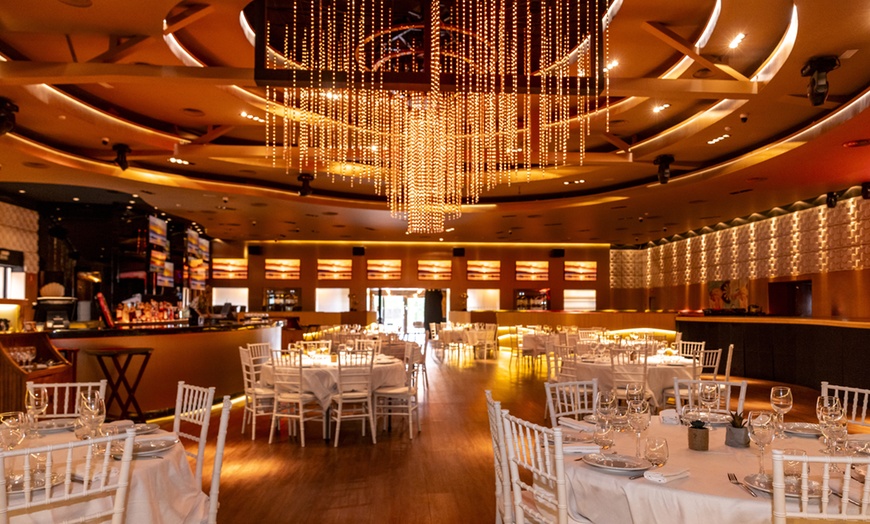 Image 3: Cena y espectáculo para 2, 4 o 6 personas