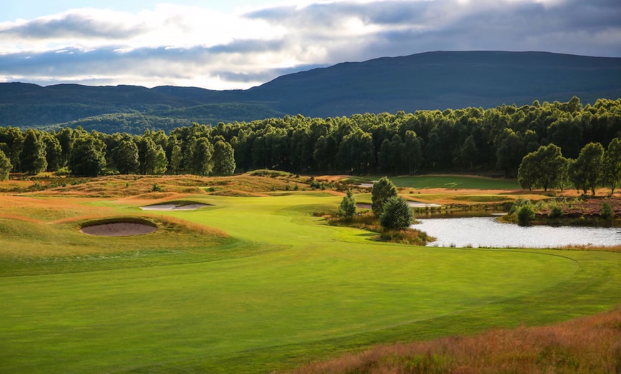 Image 18: Aviemore: Standard One or Two-Bedroom Cabin for Up to Four People