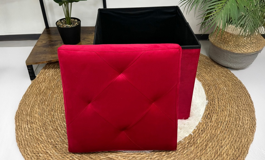 Image 4: Puff cuadrado con tapizado de terciopelo