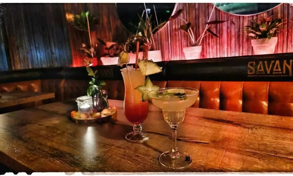 1 Std. Salsa & Bachata mit Afterparty und optionalem Drink & Snack