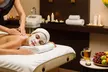 Dein Spa-Moment: 60/90 Min. Massage, Peeling & Gesichtsmaske-/Massage & Getränk für 1 Person (bis 38% sparen) - Second Medium