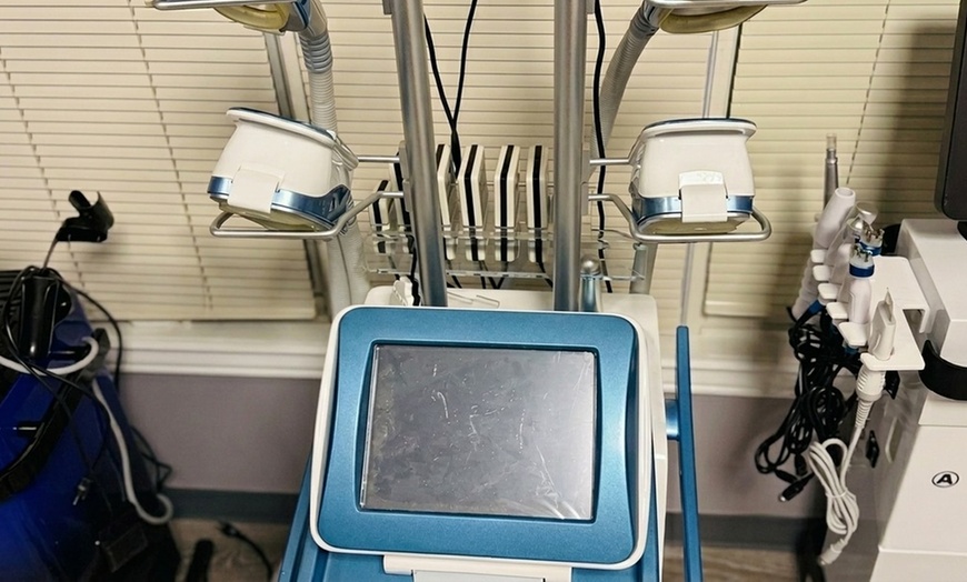Image 2: Sculpt & Tighten Your Abdomen with Cavitation & RF Skin Tightening