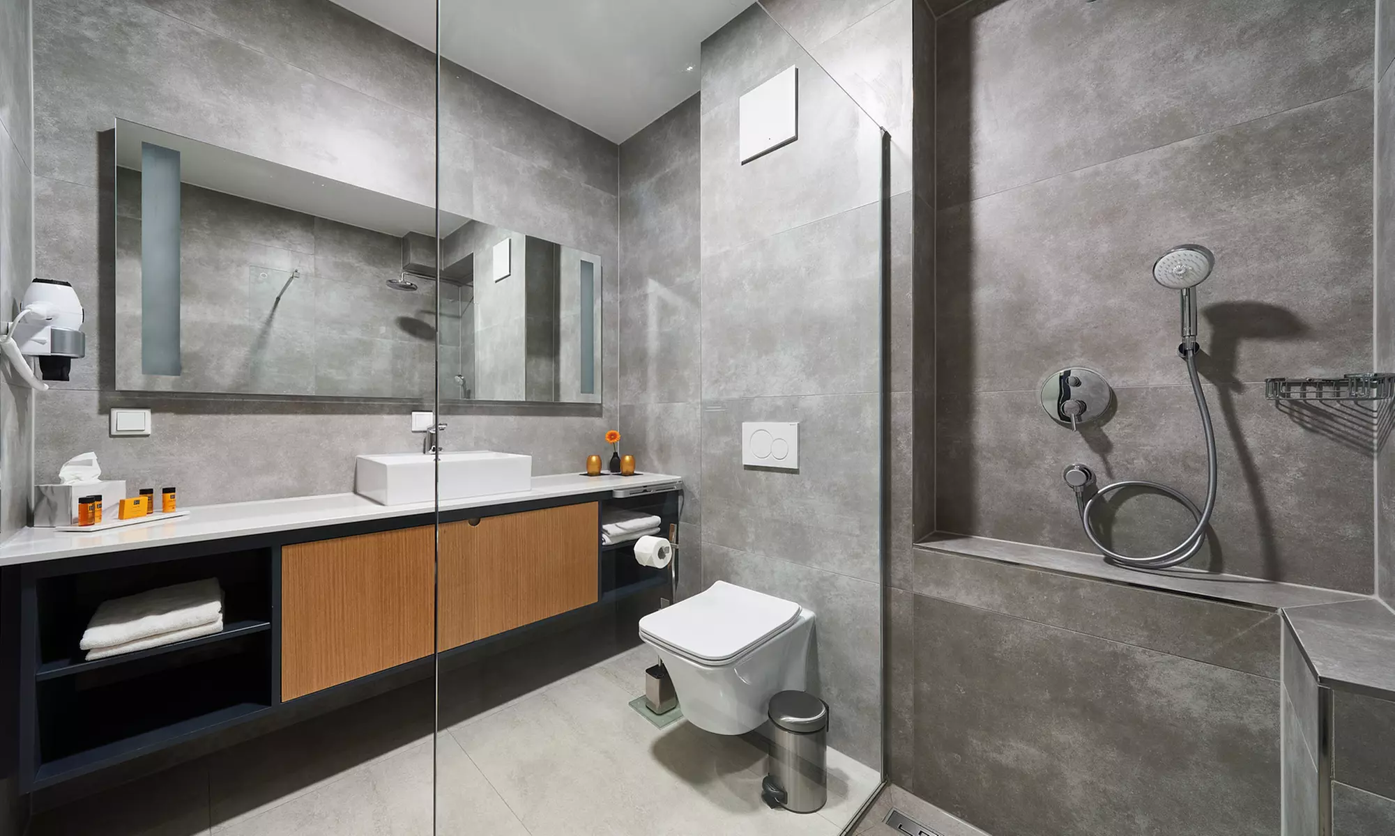 Mainz: 4* WENS Hotel inkl. Tageskarte Bade- & Saunawelt Rheinwelle