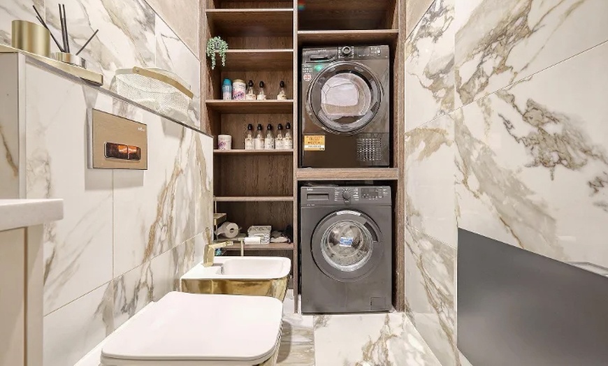 Image 7: Achieve Natural Results with up to 3ml Dermal Filler