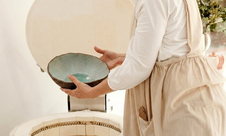 Image 5: Taller de cerámica de 2 h a elegir entre modelado o pintura