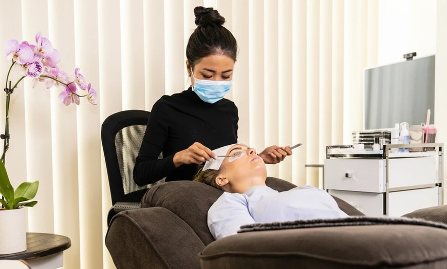 Image 4: Brow Tint, Design Shaping & Tint or Natural Classic Full Set 