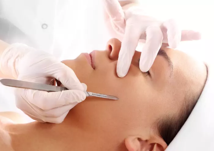 60 Minute Dermaplaning Sessions with Microcurrent at Manila’s Aesthetics and Sculpting (Up to 64% Off) - Primary Image
