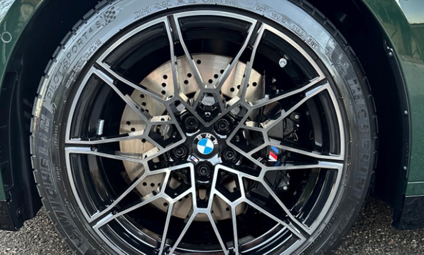 Image 5: 1 Interior or 1 Full Detail - Sedan 