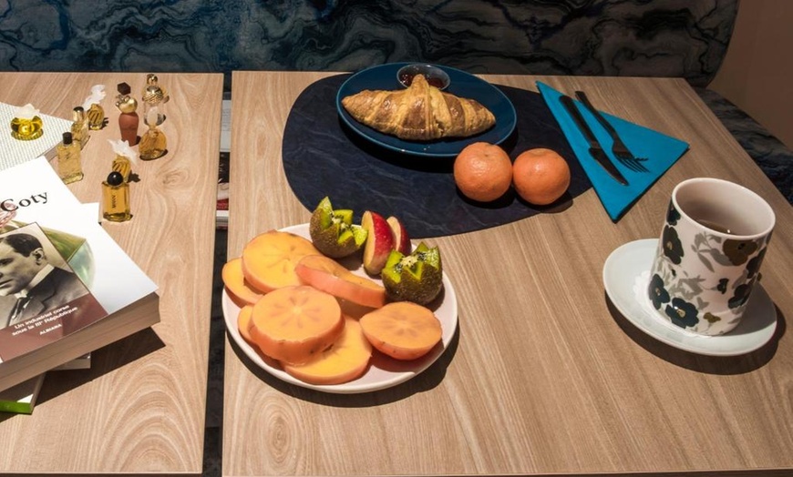 Image 9: Near Paris: double room with breakfast