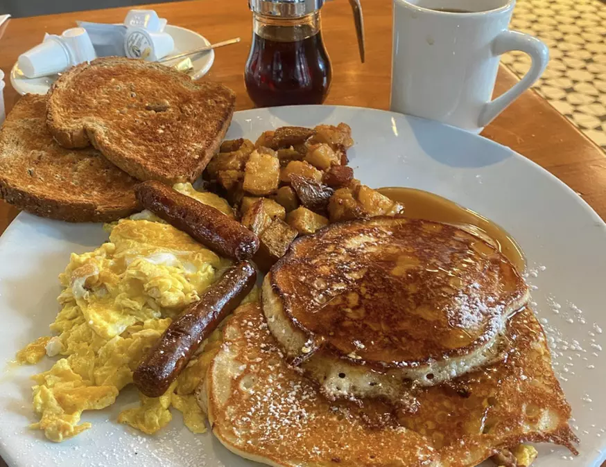Get a $50 or $100 Dining Credit
