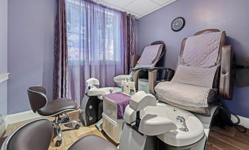 Image 7: Stay at the heart of Historic Plymouth w/ $25 Spa Credit