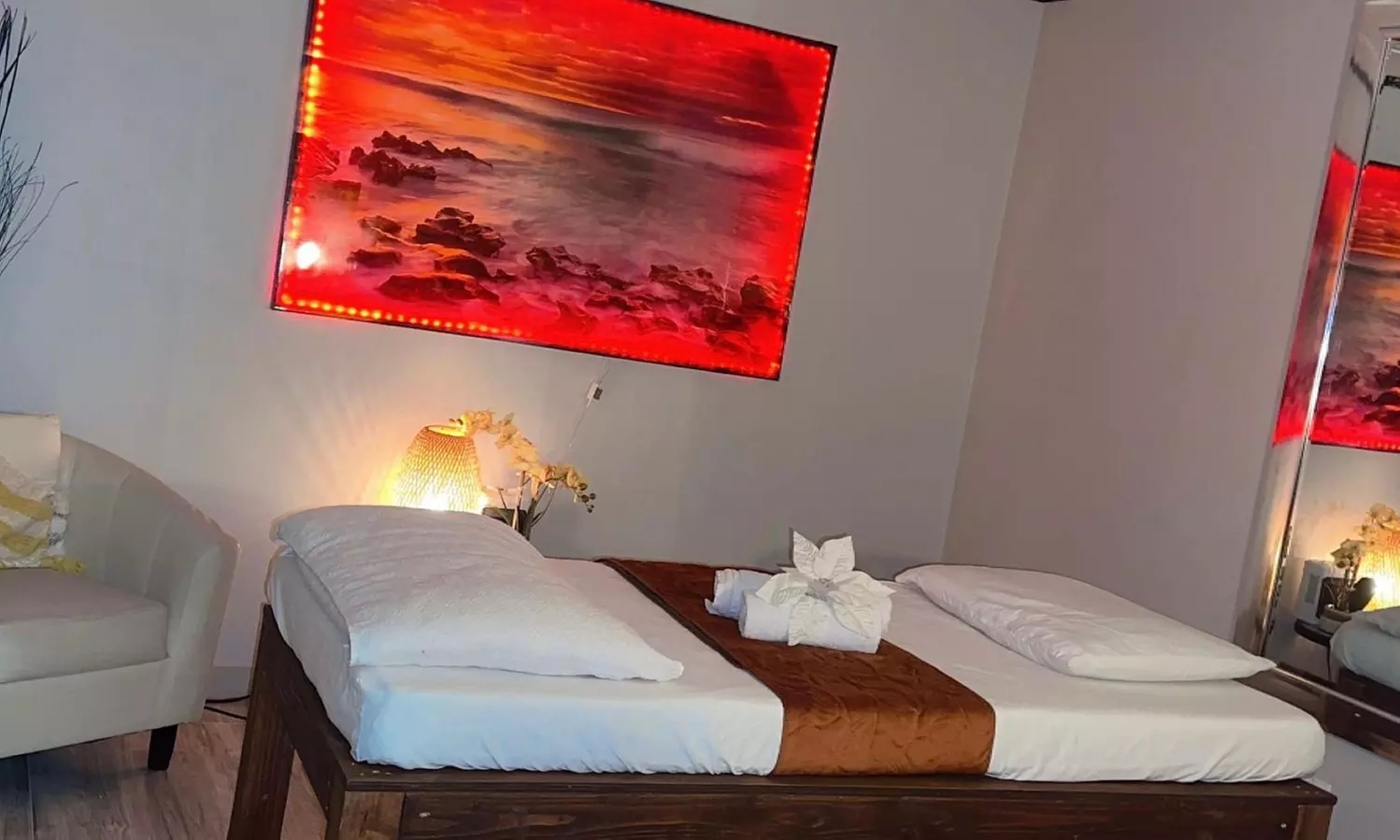 ✨ Indulge in Bliss: One or Two Solo or Couples 60‑Minute Massages at Glowrose Body Care✨   (Up to 59% Off) - Second Medium