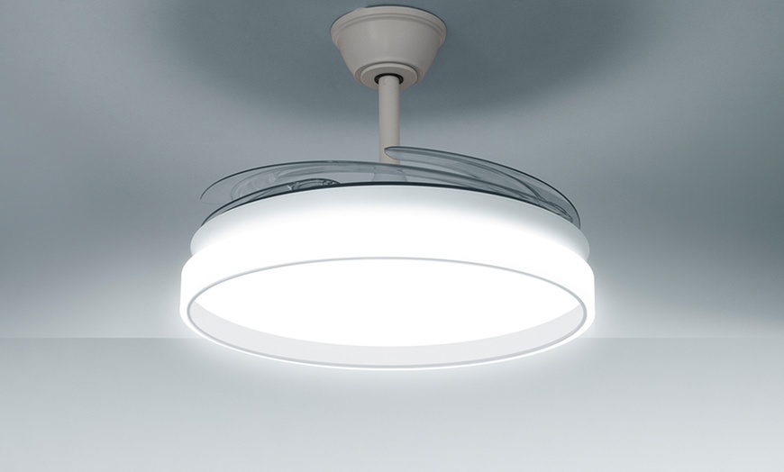 Image 2: Ventilateur de plafond LED avec 4 pales rétractables