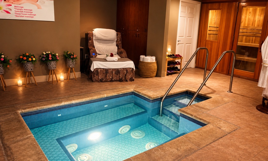 Image 7: Swedish Massage (60-Min) & Meridian Facial (30-Min)
