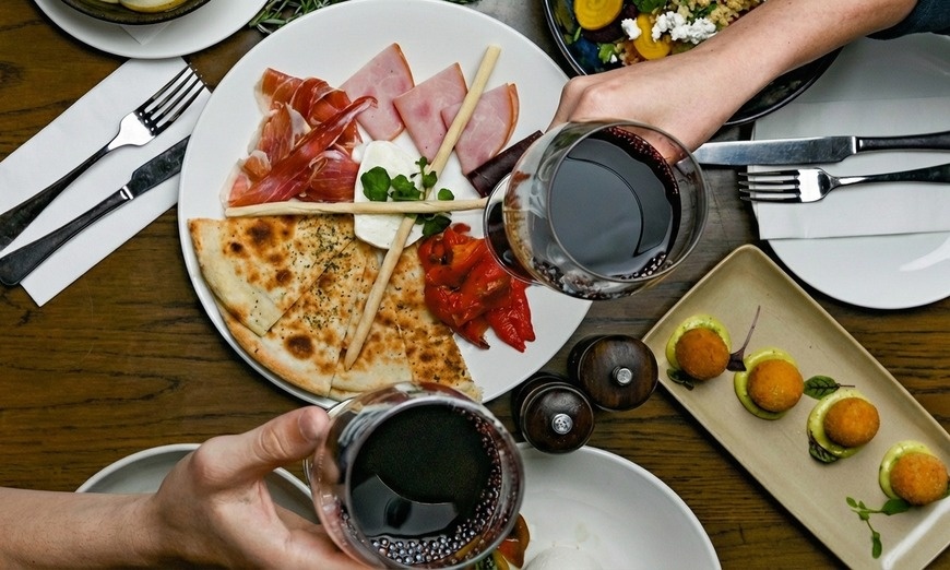 Image 7: 3 Course Italian Menu-Circular Quay with House Wine/Beer each for 2/4