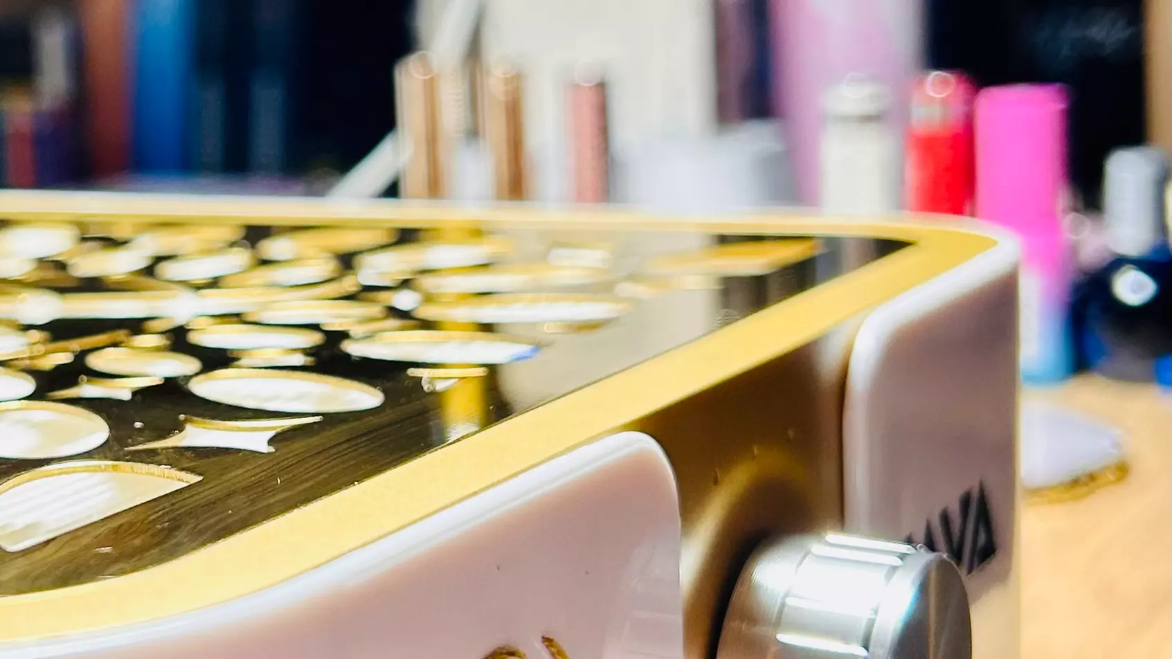 Sublimez vos ongles : vernis semi-permanent, gainage ou extensions