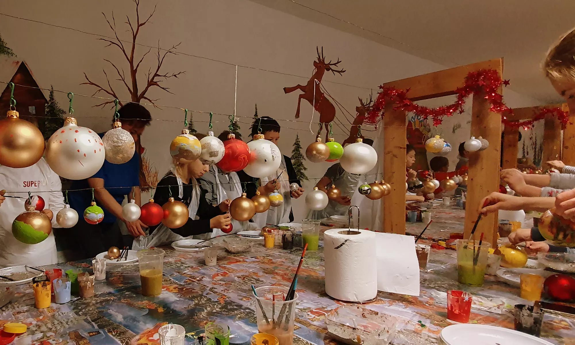 Zwiedzanie fabryki bombek i warsztaty plastyczne dla nawet 4 osób