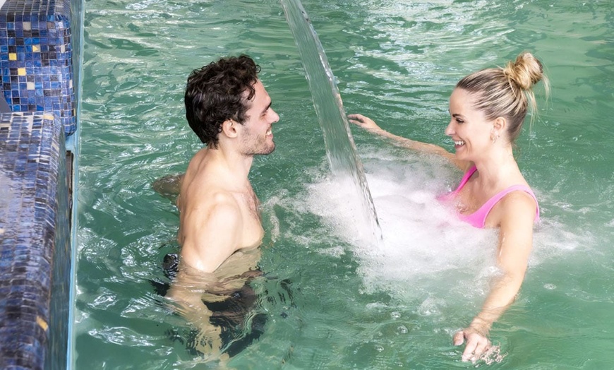 Image 20: Monticelli Terme: 1 o 2 notti con colazione o mezza pensione e terme