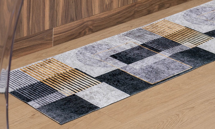 Image 18: Rutschfester Teppichläufer in Samt-Optik mit geometrischen Muster