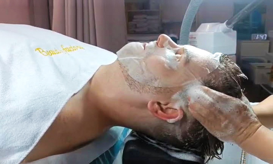 Image 1: Relaxing Mens 60-Minute Head and Facial Spa Experience