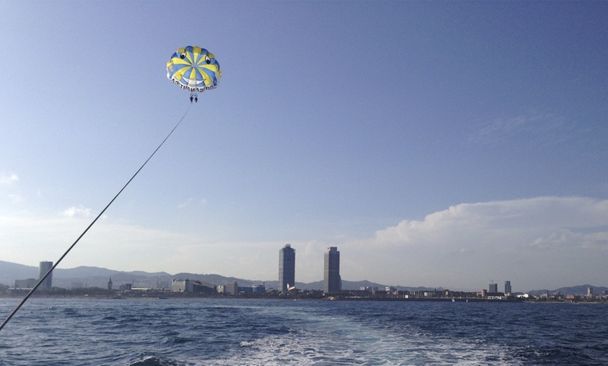 Image 3: Parasailing para 1, 2 o 4