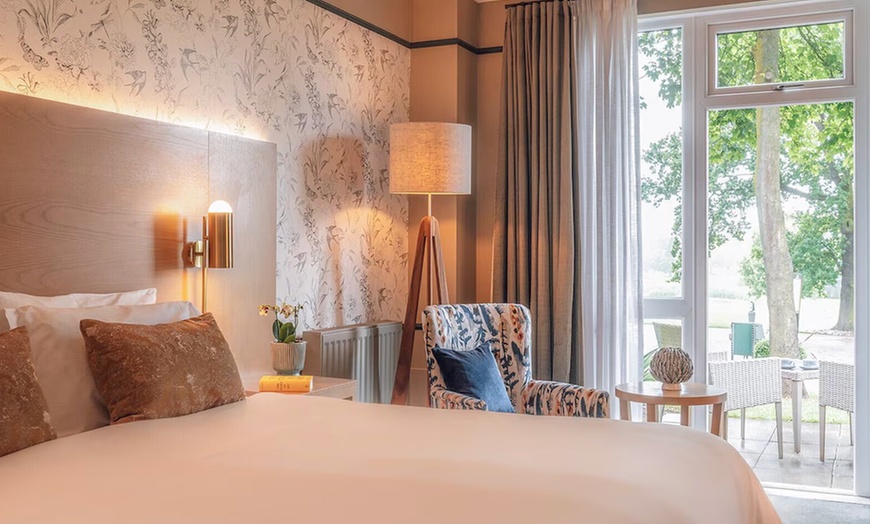 Image 7: North Warwickshire: 4* Stay with Breakfast and 3-Course Buffet Dinner