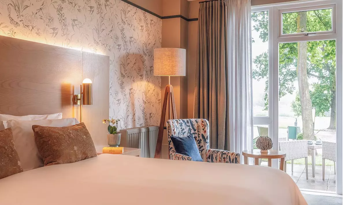 North Warwickshire: 4* Stay with Breakfast and 3-Course Buffet Dinner