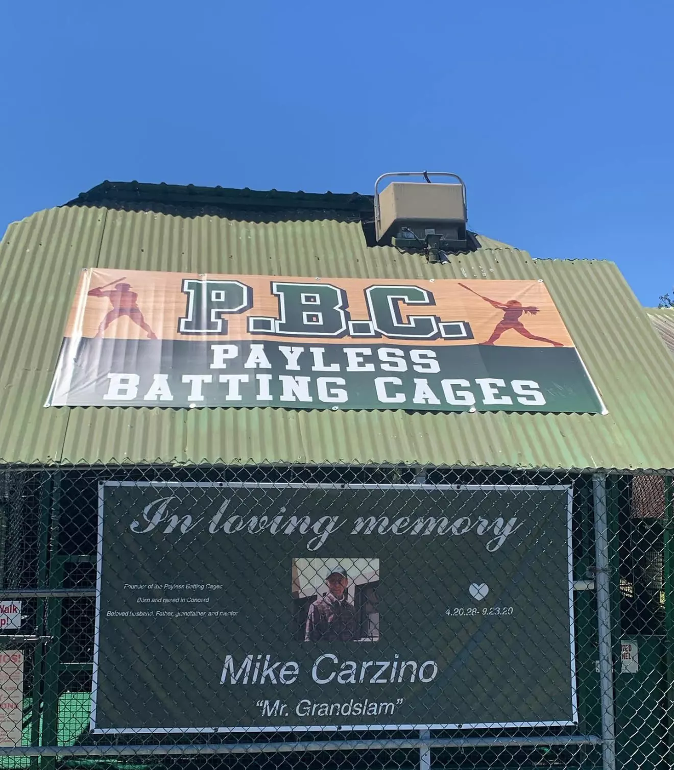 One Batting-Cage Session with 5 or 10 Tokens (100 or 200 Balls)