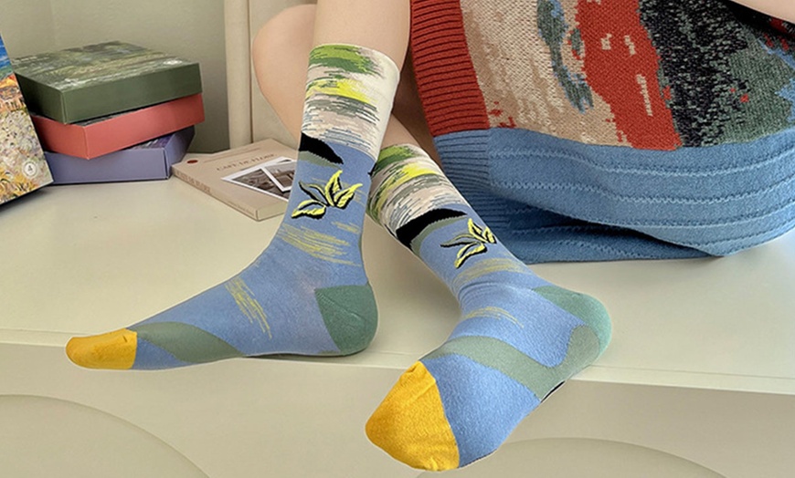 Image 8: Four Pairs Monet-Inspired Women Novelty Crew Socks