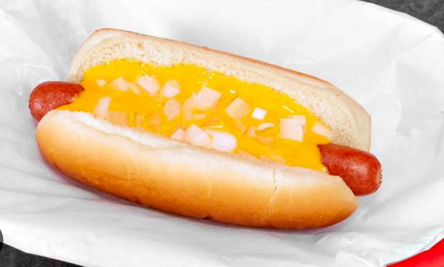 Image 5: The Ultimate Chicago Street Food Experience in Yorkville!