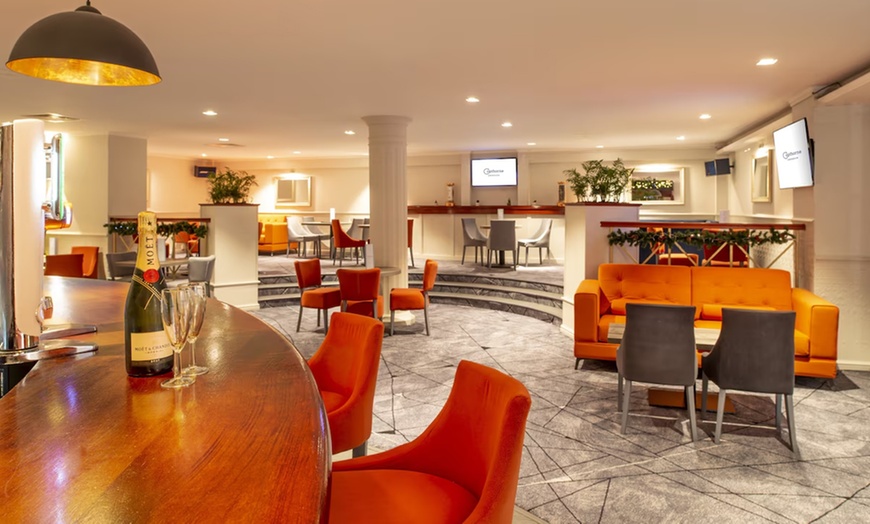 Image 11: Aberdeen: Standard Double Room w/Breakfast 10%Dis on Food&Soft Drinks
