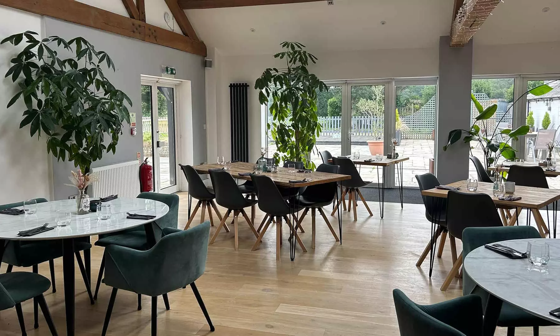 Traditional or Sparkling Afternoon Tea for 2 or 4 People