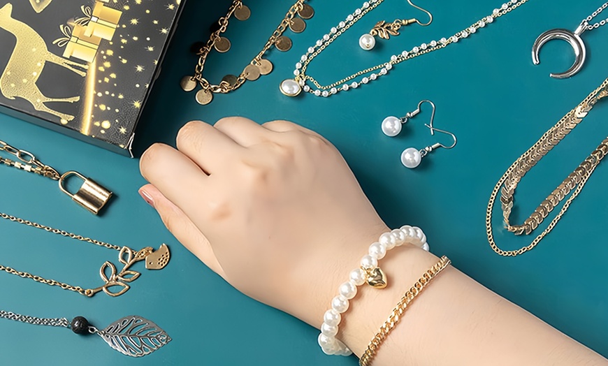 Image 3: Calendrier de l'Avent avec bijoux 