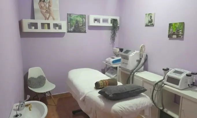 Laminado de cejas con diseño, depilación y tinte y opción a pestañas