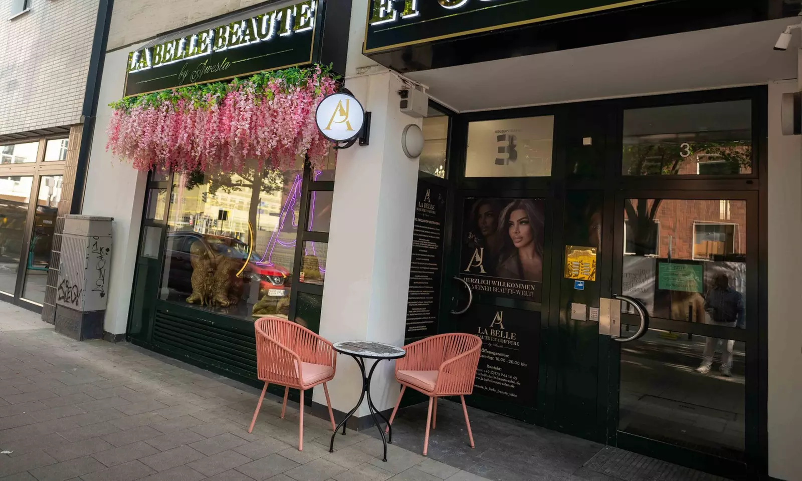 Wimpern- und/oder Augenbrauen-Lifting inkl. Färben für 1 Person