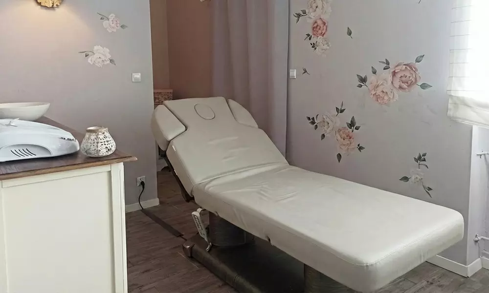 Kompleksowy relaks: masaże, kinesiotaping i aromatyczna herbata