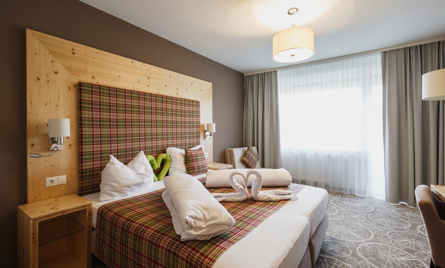 Image 1: Steiermark: 3 Nächte inkl. Frühstück, Therme & Escape-Room-Spiel