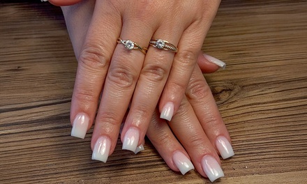 Pose de vernis semi-permanent sur les mains ou les pieds