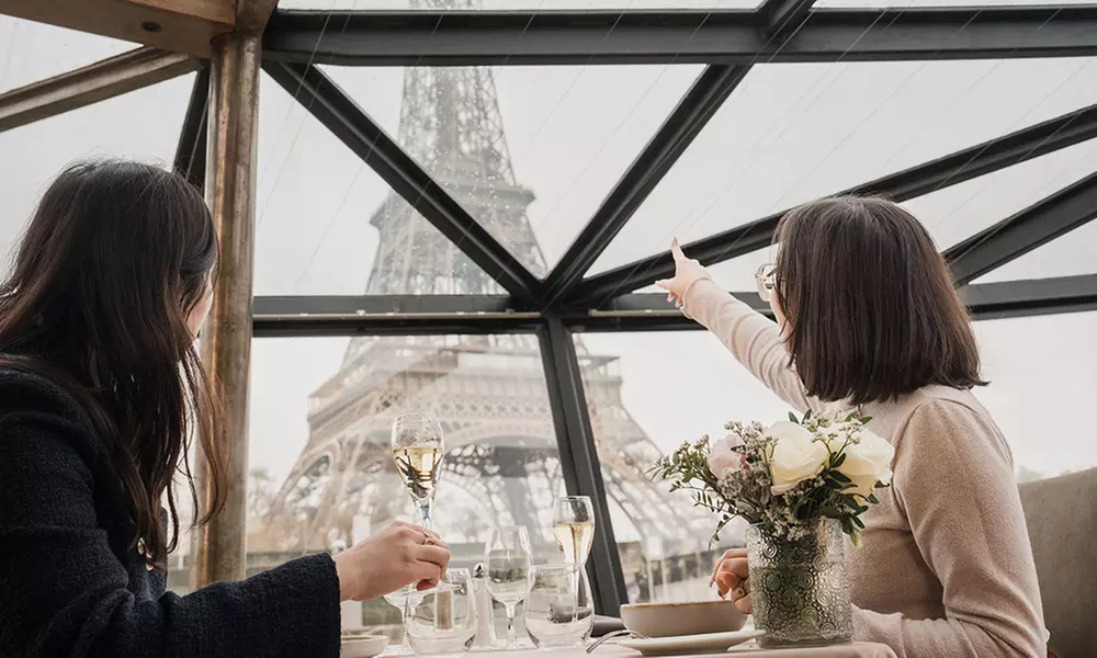 Déjeuner ou dîner croisière avec Bateaux Mouches