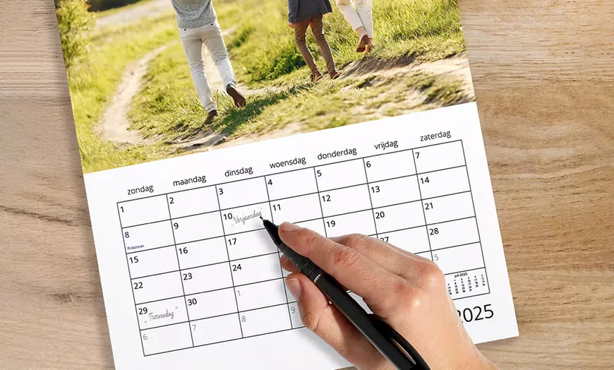 Image 2: Faites de chaque mois une fête avec un calendrier photo personnalisé