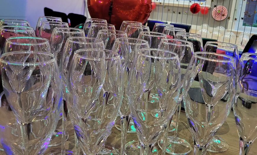 Image 8: Enjoy with Mini Celebration or Cocktail & Vibes w/ Prosecco and Games