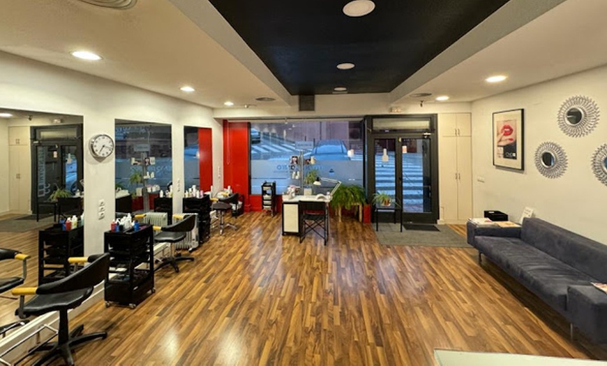 Image 6: Sesión de peluquería completa con opción a tinte de raíz o mechas